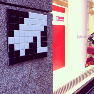 so whats that: a #invader #spaceinvader-wannabe in #zurich #streetart #mosaic anyway