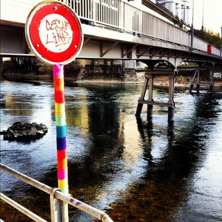 #streetart #yarnbombing