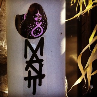 #streetart #sticker #slaps #m8