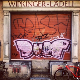 #dum #graffiti #trash #tagging