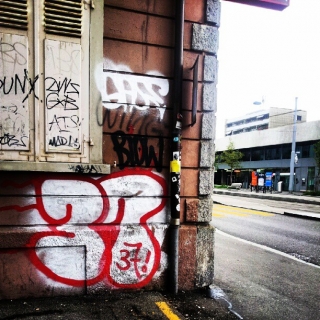 #37 #throwup #graffiti