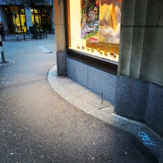 #grey #tagging #graffiti #hittheground